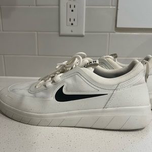 Nike SB Nyjah Free 2 Skate Shoe. Men’s size 9 🔥